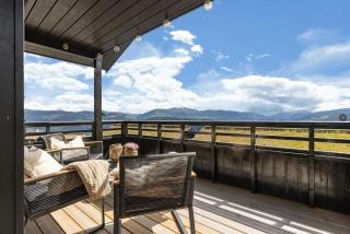 Newer apartment with beautiful view and 3 bedrooms - 6