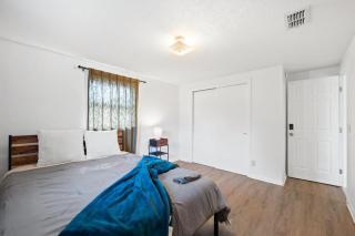 cozy three bedroom home in orange park - 1