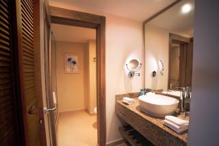 Royalton Punta Cana, An Autograph Collection All-Inclusive Resort & Casino - 8