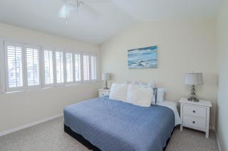New Rental with Pool Views, Pickleball, Tennis Court with Bonus Room! - 6