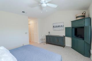 New Rental with Pool Views, Pickleball, Tennis Court with Bonus Room! - 5