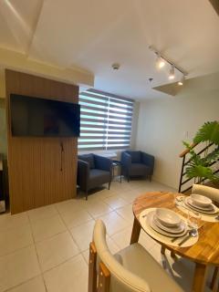 Penthouse Bi-Level interior design unit 3424 - 5