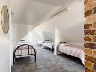 The Fenway Hostel - 9