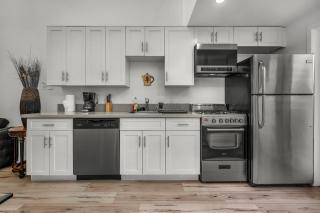 Koreatown 1 Bedroom Loft with 2 Beds Free Parking Wifi - 7