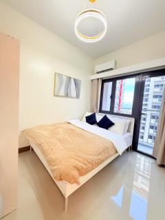 Unit Bright at Bloom near NAIA l WiFi Netflix I BLOOM 0803 - 0