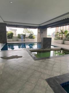 Penthouse Loft Unit with Balcony 3309 AMA Tower - 3