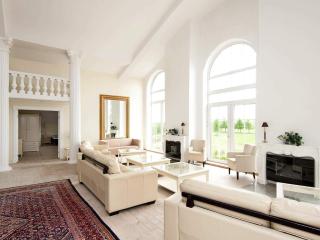Luxury Retreat by Asbolholm - By Traum Ferienwohnungen - 2