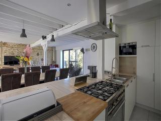 Spacious Holiday Home with Private Garden - 7