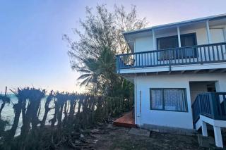 Toreaiva 91 Beachfront Studios - 2