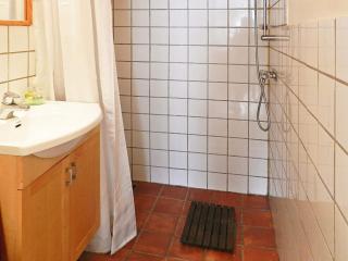 3 person holiday home in LYSEKIL - 5