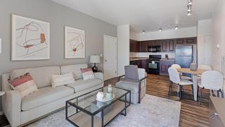 Landing Stylish 1BD Gym - 9