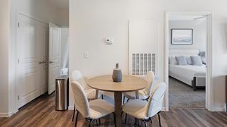 Landing Stylish 1BD Gym - 3