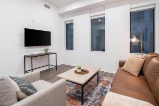 Landing Amazing 1BD Game Room Yoga Studio - 8