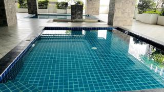 Sophisticated & Spacious Unit at AMA Tower 3415 - 1