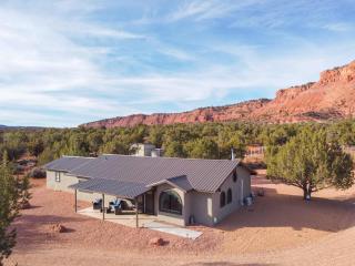 Family Vacation home with hot tub near hiking & ATV trails - Kanab - 1