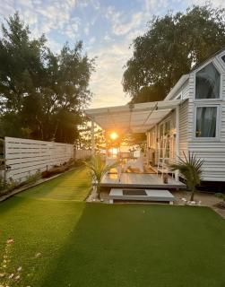 Oniro 1 - Beachfront & Sunset Experience, 10 Steps To The Sea - 0