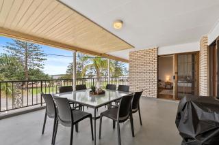 Beachfront - Opposite Boat Ramp - 3