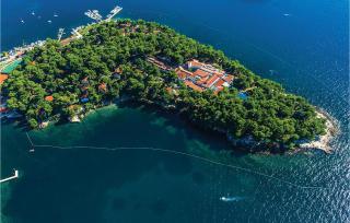 Stunning Apartment In Porec With Swimming Pool - 5