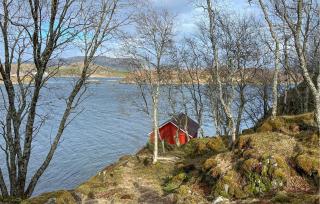 2 Bedroom Beautiful Home In Indre Nerøy - 3