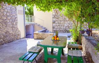Amazing Home In Makarska - 4