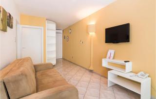 Awesome Apartment In Umag With Swimming Pool - 8