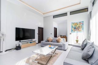 V281 Spacious 3BR Pool with Nice Patio & BBQ - 4