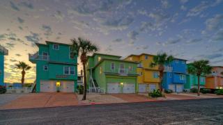 Beachview 54 Apartment by AvantStay - 2