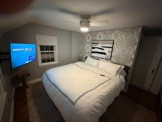 Beautiful three bedroom two bathroom one car garage spacious stylish house - 1