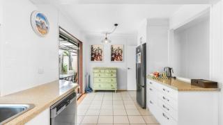 Coastal Palms Hideaway - Bongaree - 8