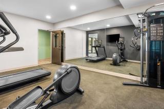 ECHO Suites Extended Stay by Wyndham Colorado Springs Airport - 4