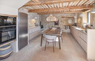 Maison En Pierre Avec Piscine - 6