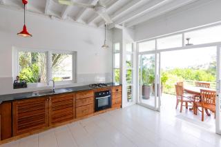 V224 Stunning Sea-View 3BR Villa 1km to Beach - 4