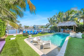 Retreat by Beach Waterfront Lago Key - 7