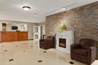 Travelodge by Wyndham Owen Sound ON - Owen Sound - 9