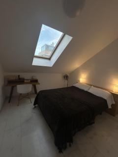 Modern Duplex in City Centre 2BR 2 Baths - 8