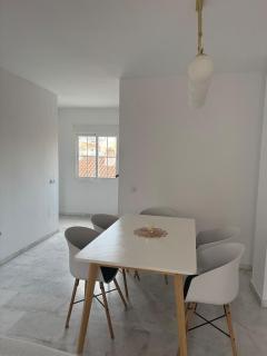 Modern Duplex in City Centre 2BR 2 Baths - 5