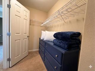 Family Friendly 3BR w Game Lounge & Garage 10 Min to Strip - 3