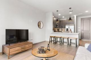 CozySuites PHX RORO Gym Pool Pets Parking #2 - 8