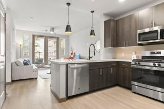 CozySuites PHX RORO Gym Pool Pets Parking #2 - 2