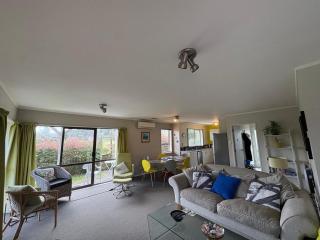 Coastal Escape in Raumati South - 0