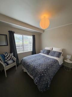 Coastal Escape in Raumati South - 3