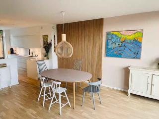 Bright Modern Holiday Home Near Beach And Forest - 3