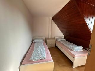 BJM Monteur House - für 15 Personen, Oberursel-Bommersheim - 9