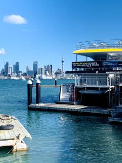 Beautiful Bayswater Marina Cottage -minutes to CBD - 4