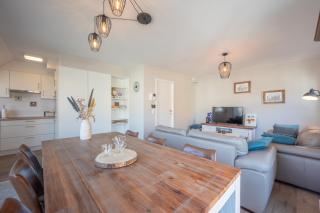 Bright Penthouse with Sunny Terrace near Beach - 2