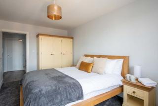 Modern 1BED Birmingham Apartment w Roof Terrace - 1