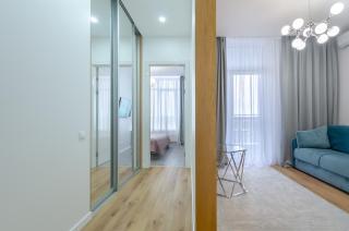 19-408 Central Park, John McCain 7, Kyiv centre, panoramic city view, 15 kW backup power, Petrovdom Apartment - 6