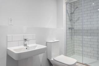 Spacious 2BED Central Birmingham Apartment w WiFi - 7