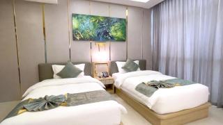 Elegant Airport Hotel - 6