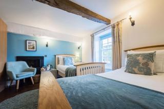 The Kings Arms Hotel - 4